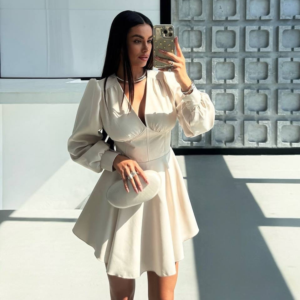 Robe Courte Patineuse Structurée